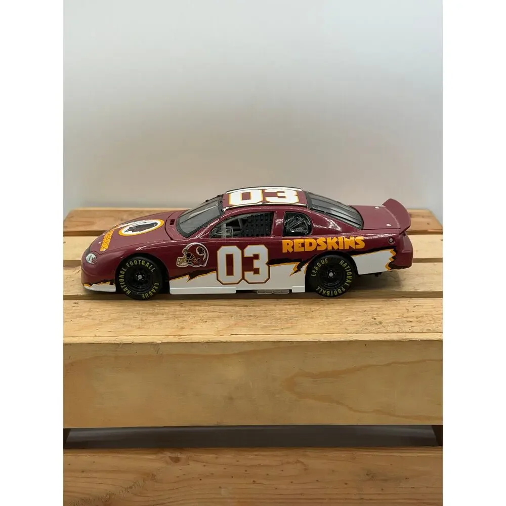 2004 Action Performance McArthur NFL Washington Redskins03 1:24Diecast Stock Car